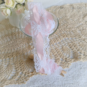 2 yds, Lace - Pink and White, wood clothes peg
