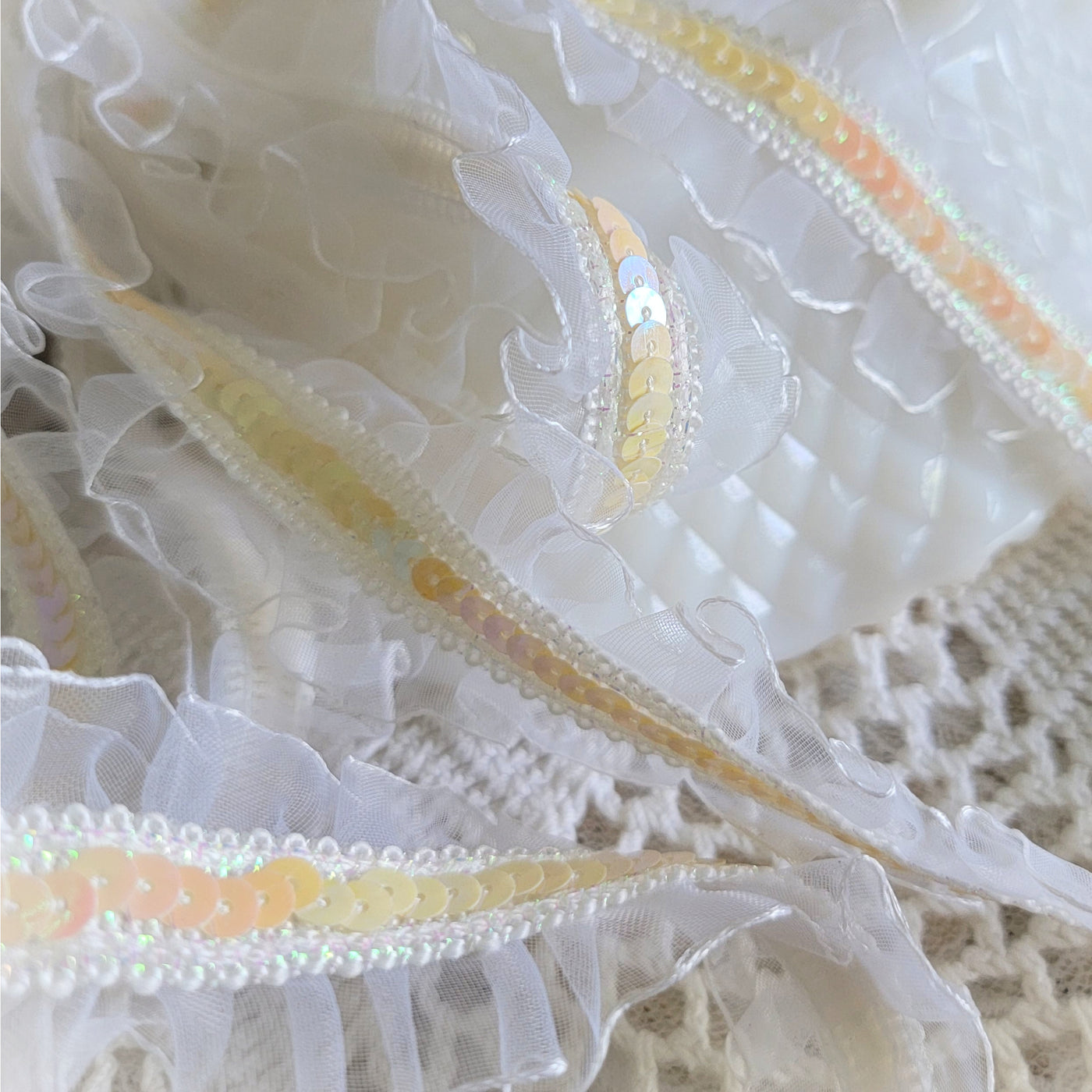 10 Yards of White Lace Trim/ 10 Yards of White Lace Ribbon, Approx